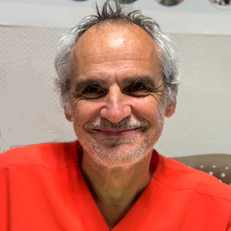 Dr Carlos LOPEZ LAPEYRERE