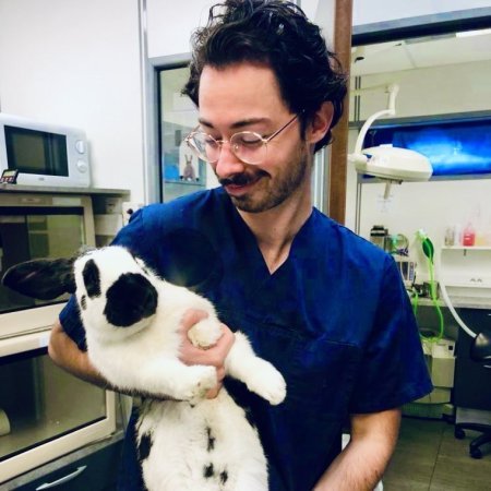 Dr Hugo ESTRADA