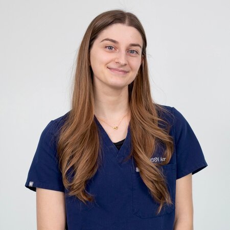 Dr Anna Bussy