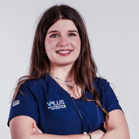 Dr Julia DARTHENUCQ - chat