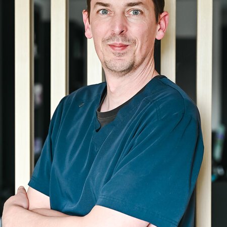 Dr Nicolas BORNARD